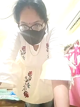 Snapshot of heenage chatting on September 15, 2025, 8:14 am heenage online show from September 15, 2025, 8:14 am