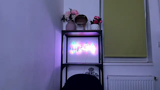 Snapshot of LaraStone69 chatting on September 25, 2025, 7:17 pm LaraStone69 online show from September 25, 2025, 7:17 pm