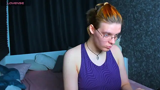 KIKI Krash online show from December 27, 2024, 4:21 pm