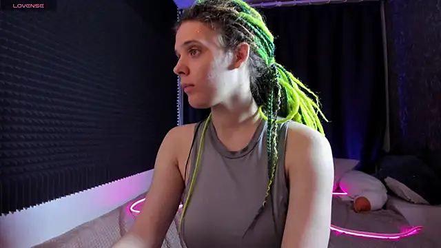 KIKI Krash online show from October 24, 2025, 10:55 am