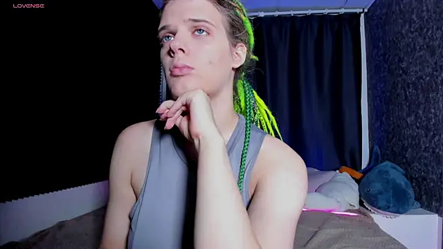 KIKI Krash online show from October 25, 2025, 10:01 am