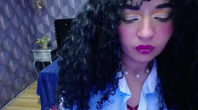 Snapshot of Sofiacowperx chatting on January 13, 2025, 5:12 pm Sofiacowperx online show from January 13, 2025, 5:12 pm