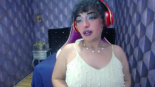 Snapshot of Sofiacowperx chatting on January 22, 2025, 7:03 pm Sofiacowperx online show from January 22, 2025, 7:03 pm