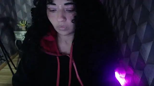 Snapshot of Sofiacowperx chatting on February 25, 2025, 7:36 pm Sofiacowperx online show from February 25, 2025, 7:36 pm