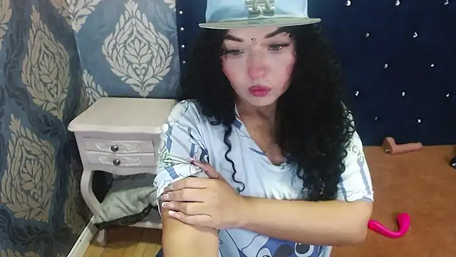 Snapshot of Sofiacowperx chatting on October 14, 2025, 2:29 pm Sofiacowperx online show from October 14, 2025, 2:29 pm