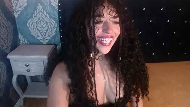 Snapshot of Sofiacowperx chatting on November 3, 2025, 8:21 pm Sofiacowperx online show from November 3, 2025, 8:21 pm