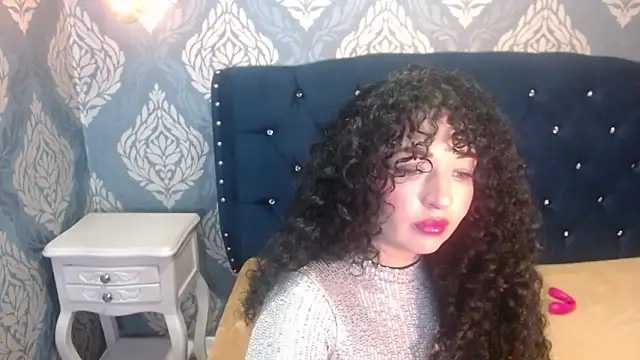 Snapshot of Sofiacowperx chatting on November 14, 2025, 6:28 pm Sofiacowperx online show from November 14, 2025, 6:28 pm