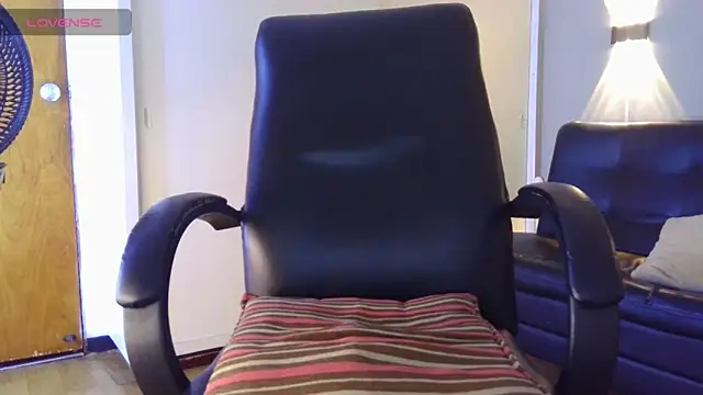 Snapshot of Jsneiidy_ATH chatting on January 31, 2025, 9:37 am Jsneiidy ATH online show from January 31, 2025, 9:37 am