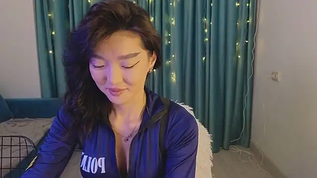 Snapshot of AudreyMell chatting on January 10, 2025, 3:37 pm AudreyMell online show from January 10, 2025, 3:37 pm