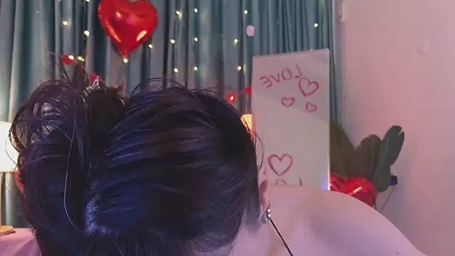 Snapshot of AudreyMell chatting on February 11, 2025, 6:22 pm AudreyMell online show from February 11, 2025, 6:22 pm