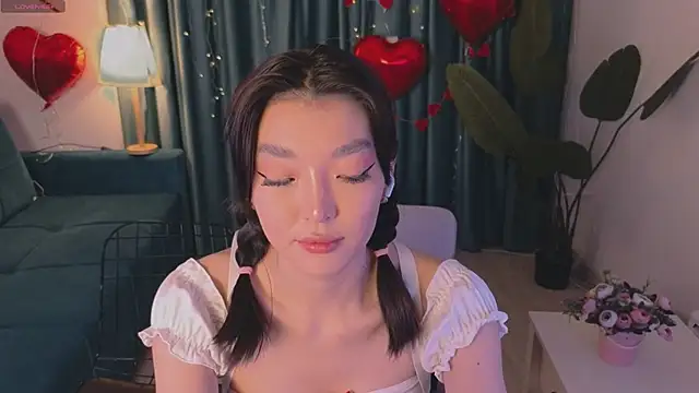 Snapshot of AudreyMell chatting on February 15, 2025, 2:44 pm AudreyMell online show from February 15, 2025, 2:44 pm