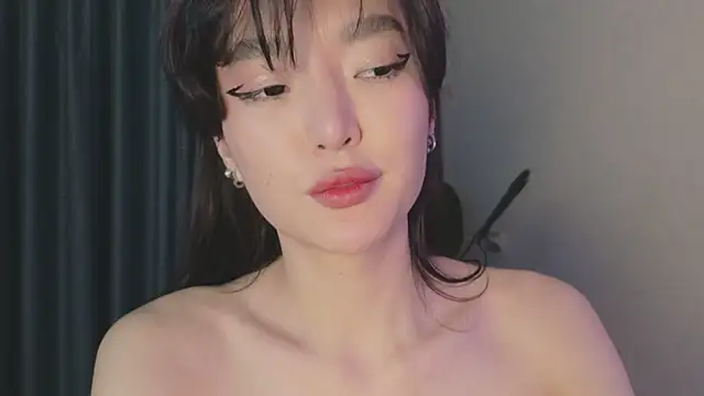 Snapshot of AudreyMell chatting on February 27, 2025, 9:04 pm AudreyMell online show from February 27, 2025, 9:04 pm