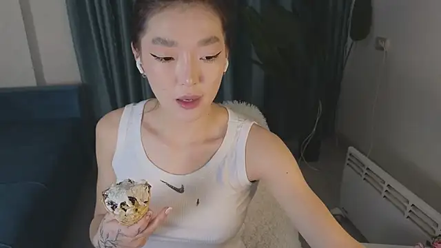 Snapshot of AudreyMell chatting on March 5, 2025, 2:45 pm AudreyMell online show from March 5, 2025, 2:45 pm