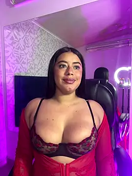 Snapshot of ElaaPerez chatting on October 16, 2025, 1:45 pm ElaaPerez online show from October 16, 2025, 1:45 pm