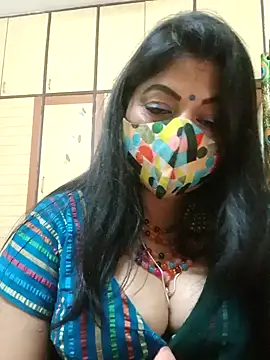 Snapshot of Ratna-777 chatting on February 1, 2025, 10:23 pm Ratna-777 online show from February 1, 2025, 10:23 pm