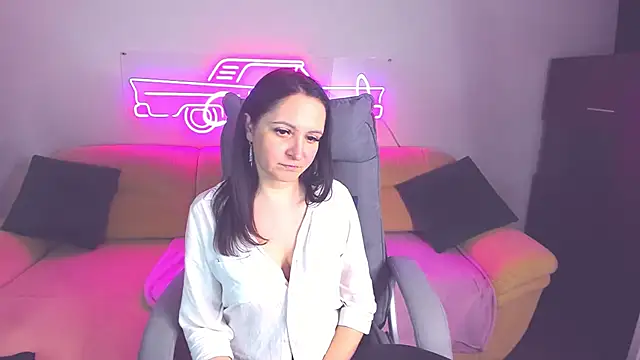 Snapshot of AngellLika chatting on December 7, 2024, 4:03 pm AngellLika online show from December 7, 2024, 4:03 pm