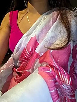 Snapshot of Cute-Tara chatting on February 16, 2025, 3:48 pm Cute-Tara online show from February 16, 2025, 3:48 pm