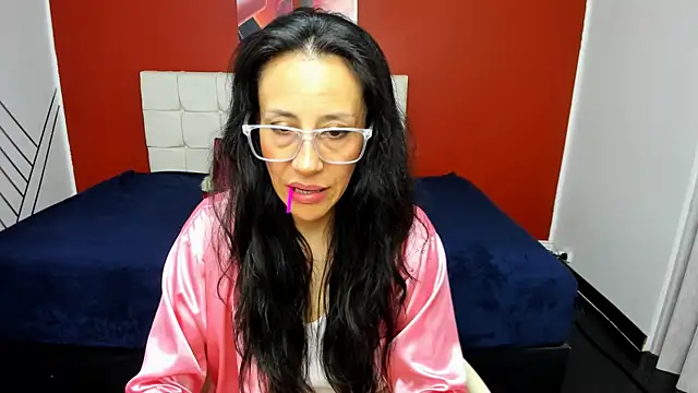 Snapshot of Abrillee1 chatting on January 16, 2025, 10:44 pm Abrillee1 online show from January 16, 2025, 10:44 pm