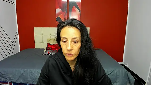 Snapshot of Abrillee1 chatting on February 14, 2025, 7:49 am Abrillee1 online show from February 14, 2025, 7:49 am