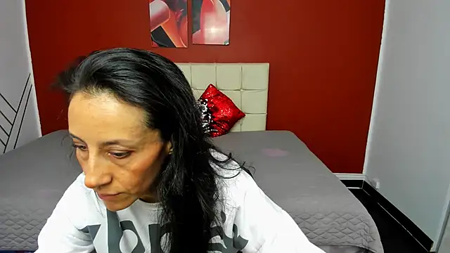 Snapshot of Abrillee1 chatting on February 25, 2025, 7:36 pm Abrillee1 online show from February 25, 2025, 7:36 pm