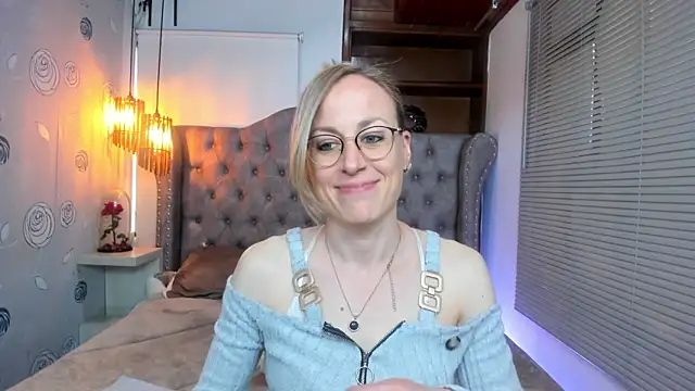 Snapshot of SammySanders chatting on December 30, 2024, 9:50 pm SammySanders online show from December 30, 2024, 9:50 pm