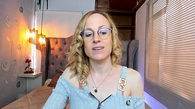 Snapshot of SammySanders chatting on January 25, 2025, 3:20 pm SammySanders online show from January 25, 2025, 3:20 pm