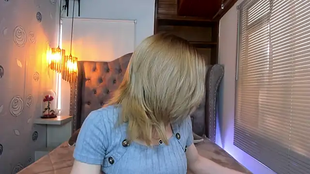 Snapshot of SammySanders chatting on January 28, 2025, 3:35 pm SammySanders online show from January 28, 2025, 3:35 pm