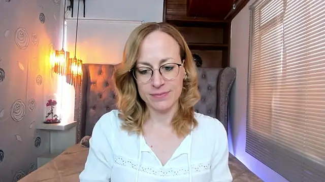 Snapshot of SammySanders chatting on February 7, 2025, 4:35 pm SammySanders online show from February 7, 2025, 4:35 pm