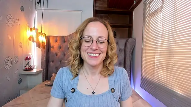 Snapshot of SammySanders chatting on February 15, 2025, 6:23 pm SammySanders online show from February 15, 2025, 6:23 pm