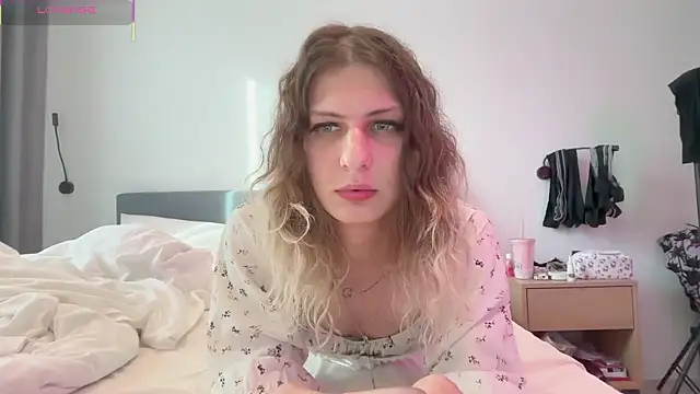 Alice Pinkhead online show from November 11, 2025, 9:31 am