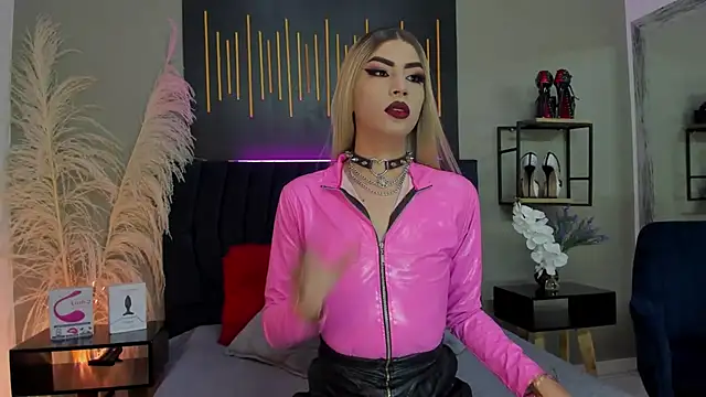 BrianaSchafer online show from February 10, 2025, 4:14 pm