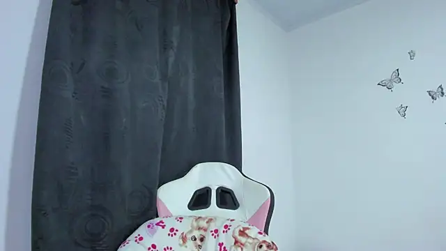 Snapshot of SophieWoods_ chatting on March 20, 2025, 1:46 am SophieWoods  online show from March 20, 2025, 1:46 am