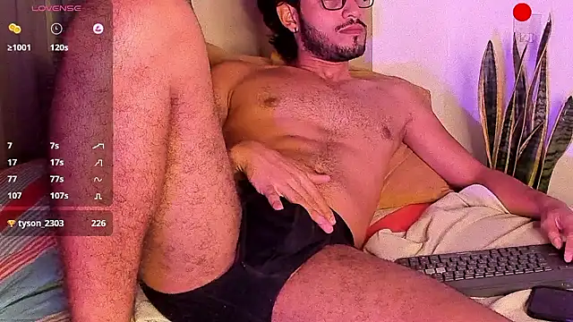 Snapshot of Nicholasrodrii chatting on December 6, 2024, 1:29 am Nicholasrodrii online show from December 6, 2024, 1:29 am