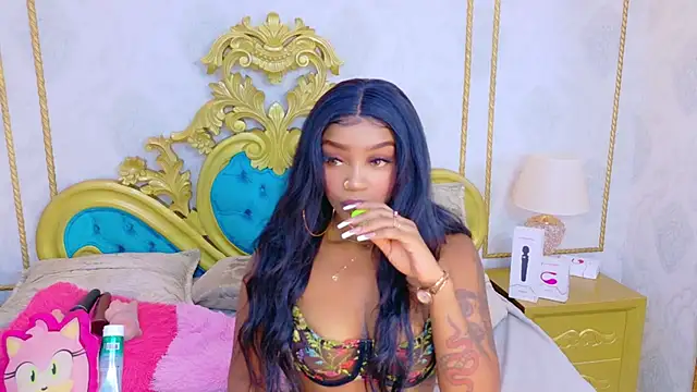 Snapshot of SalomeRestrepo chatting on November 16, 2025, 4:29 am SalomeRestrepo online show from November 16, 2025, 4:29 am