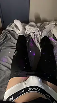 FEIYU001 online show from November 27, 2025, 3:25 pm