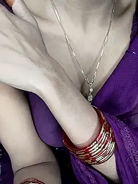 baby soni78690 online show from March 3, 2025, 8:43 pm