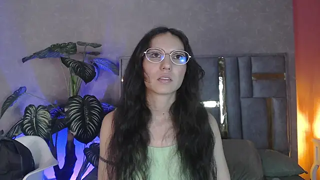 Bianca ks online show from September 18, 2025, 3:08 am