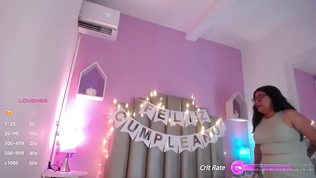 Snapshot of MeghanBurn chatting on January 31, 2025, 12:40 pm MeghanBurn online show from January 31, 2025, 12:40 pm