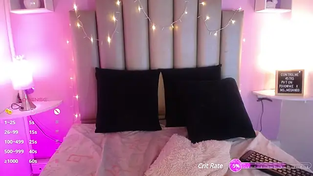 Snapshot of MeghanBurn chatting on February 28, 2025, 3:37 pm MeghanBurn online show from February 28, 2025, 3:37 pm