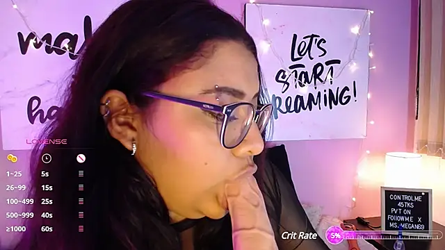 Snapshot of MeghanBurn chatting on March 1, 2025, 1:32 am MeghanBurn online show from March 1, 2025, 1:32 am