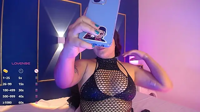 Snapshot of MeghanBurn chatting on March 14, 2025, 10:27 pm MeghanBurn online show from March 14, 2025, 10:27 pm