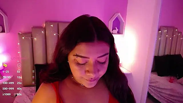 Snapshot of MeghanBurn chatting on March 18, 2025, 12:36 pm MeghanBurn online show from March 18, 2025, 12:36 pm