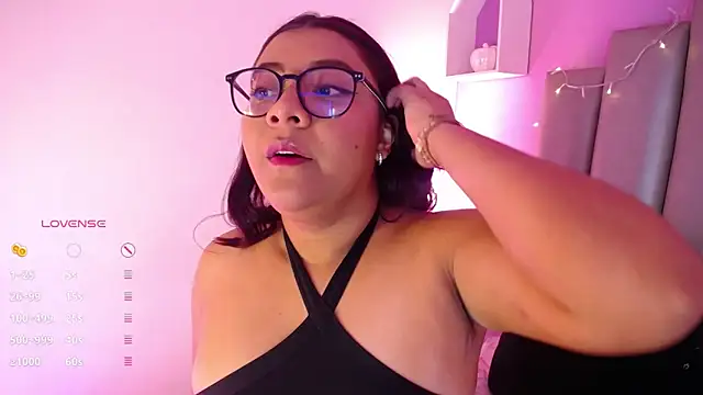 Snapshot of MeghanBurn chatting on March 21, 2025, 1:12 pm MeghanBurn online show from March 21, 2025, 1:12 pm