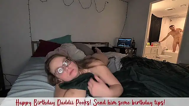 Snapshot of MrandMrsPooks chatting on March 1, 2025, 11:28 am MrandMrsPooks online show from March 1, 2025, 11:28 am