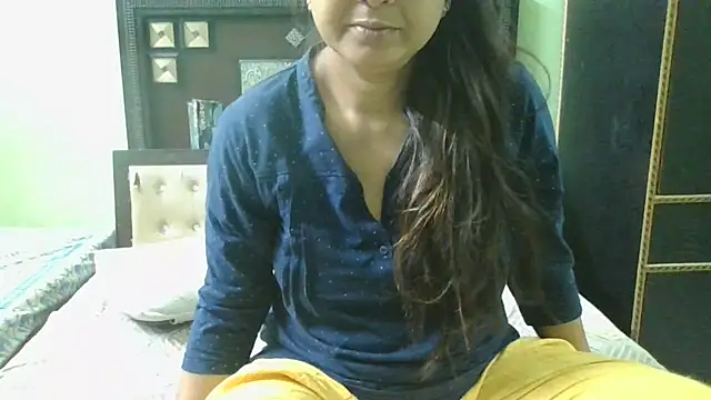 Snapshot of couplesuni chatting on March 20, 2025, 3:56 am couplesuni online show from March 20, 2025, 3:56 am