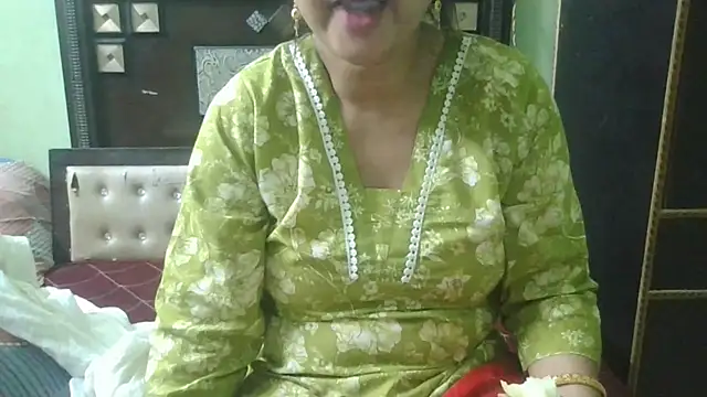 couplesuni online show from October 24, 2025, 3:03 am