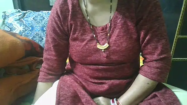 couplesuni online show from November 23, 2025, 6:46 am