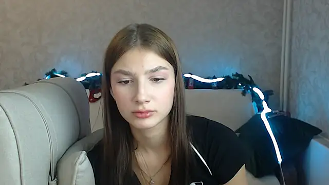 AnaHoney online show from December 2, 2024, 4:31 am