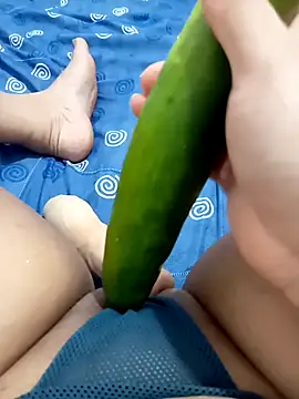 ambarlennoix online show from October 30, 2025, 8:16 am