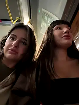 Snapshot of Sophie_Avory chatting on October 24, 2025, 7:21 pm Sophie Avory online show from October 24, 2025, 7:21 pm